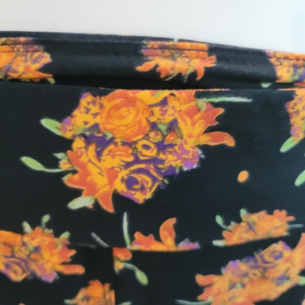 Lularoe - Picture 3 of 4